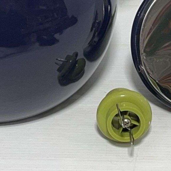 Vintage 80's Copco Enamel Whistling Tea Kettle - Picture 5 of 9